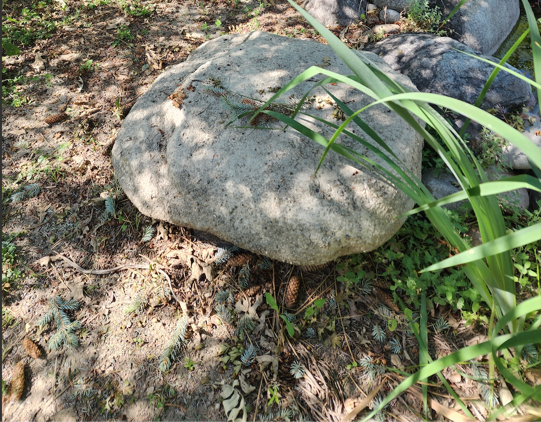 24" Boulder